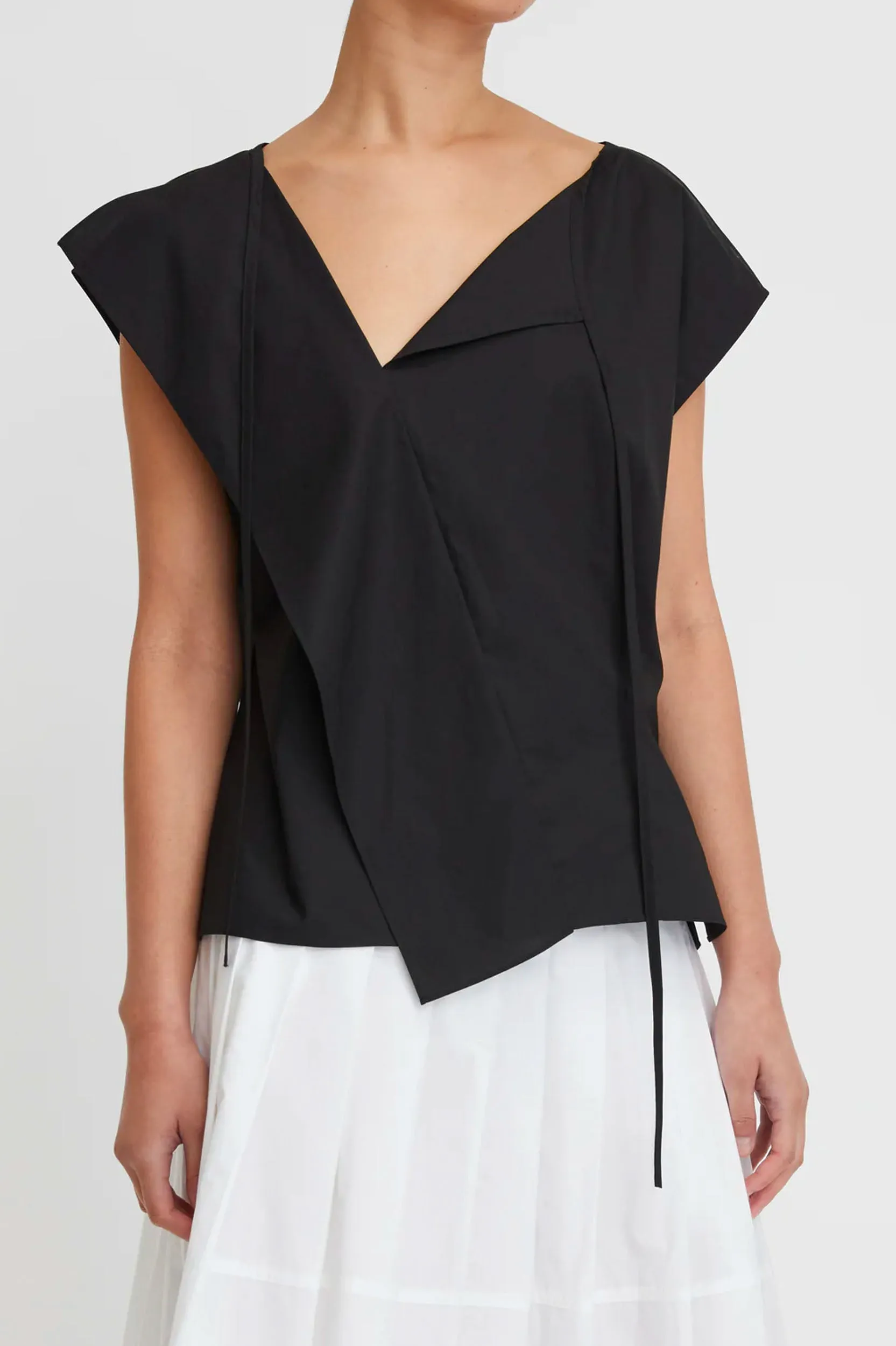 Andy Tie Neck Top in Black