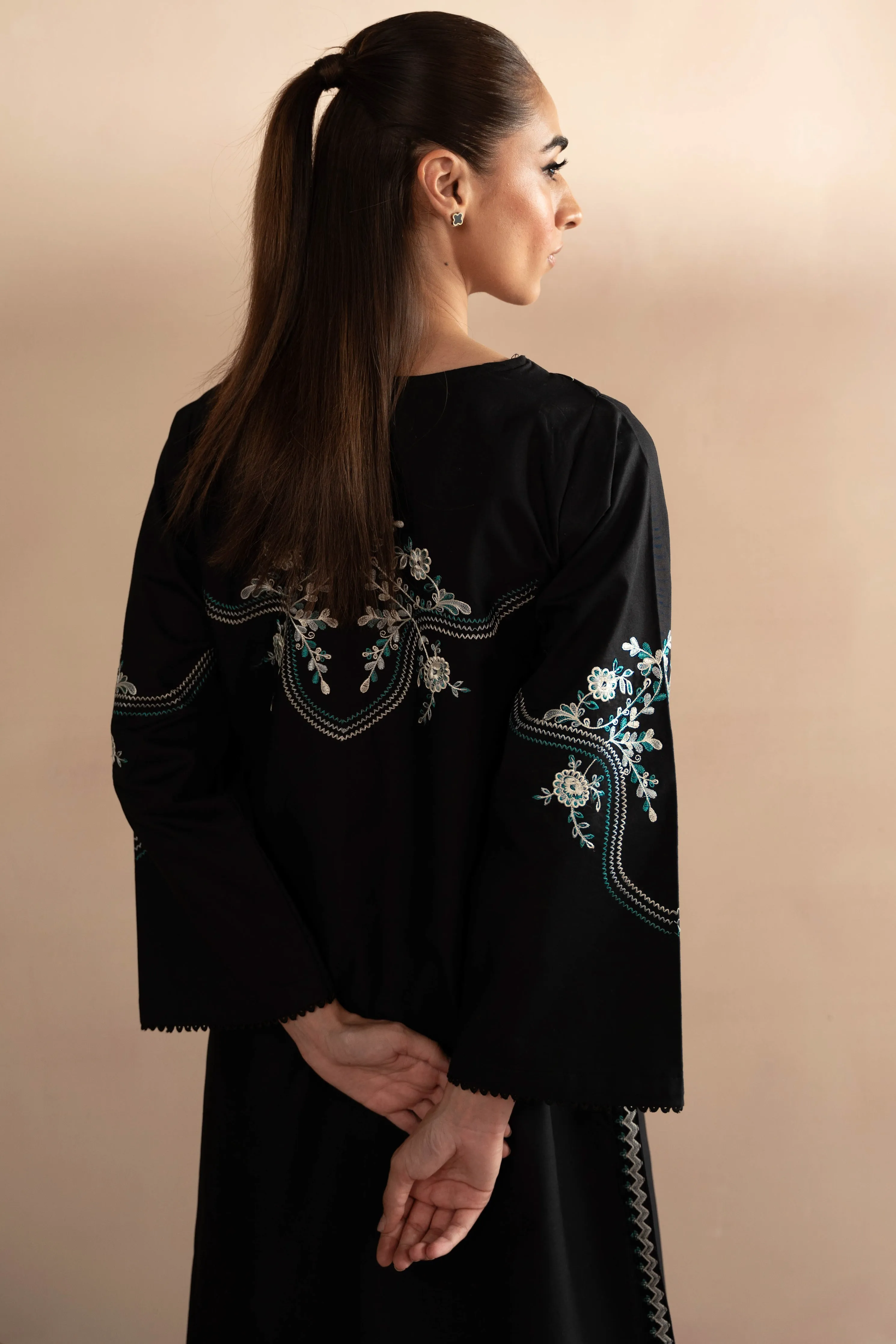 BLACK EMBROIDERED 2PCS (NPA2-24303)