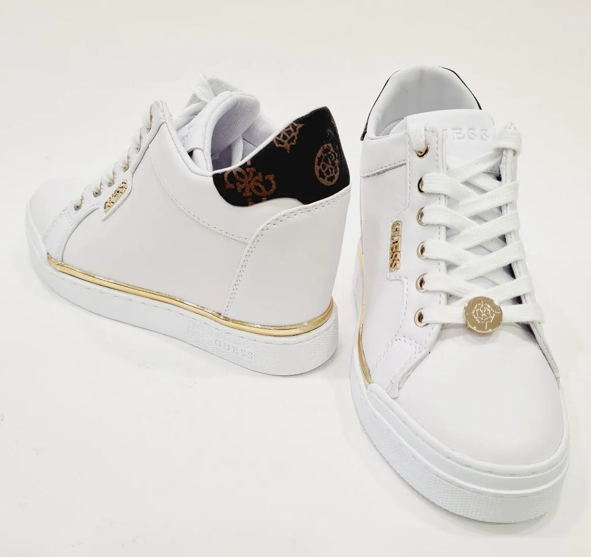 Guess Sneakers pelle white-black fondo gomma alta 8 cm. rif. G644